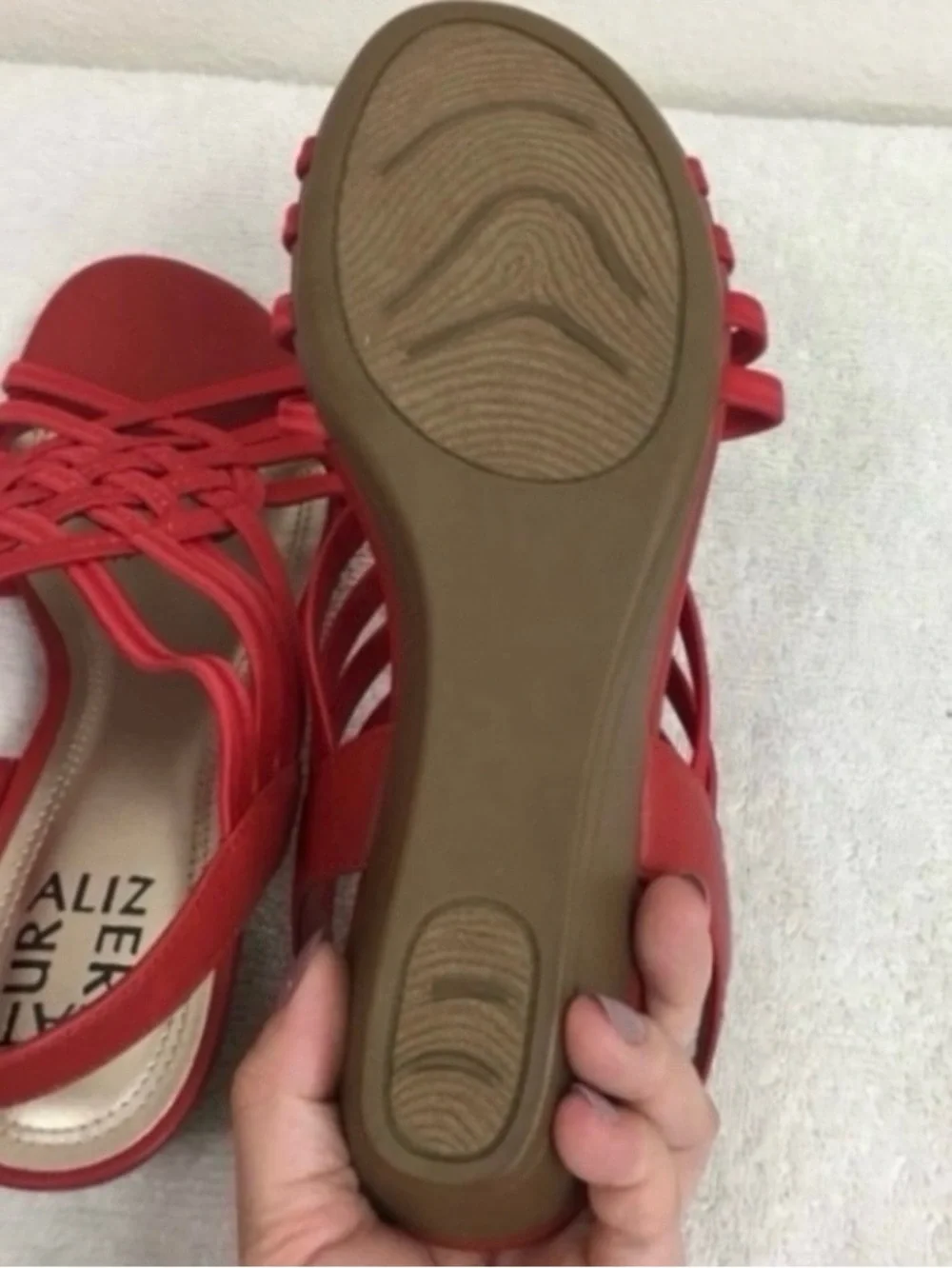 NWT New Naturalizer Women's Red Strappy Mini Wedge Open Toe Sandal Size 6.5 Boho